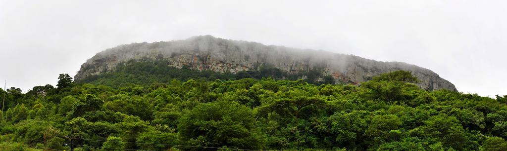 Mount Azimbo Lodge Луіс-Трічард Екстер'єр фото